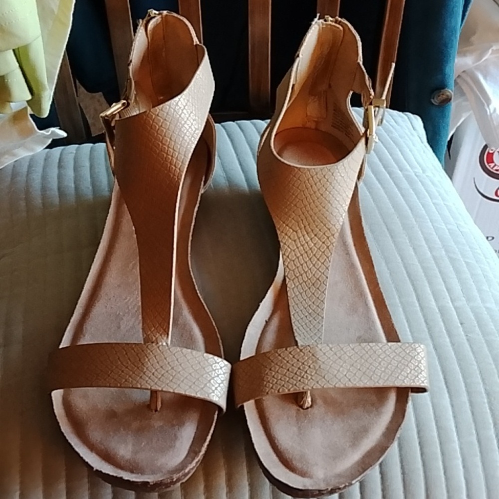 Kenneth Cole Tan Ankle Strap Sandals 9.5 Med - Picture 3 of 16